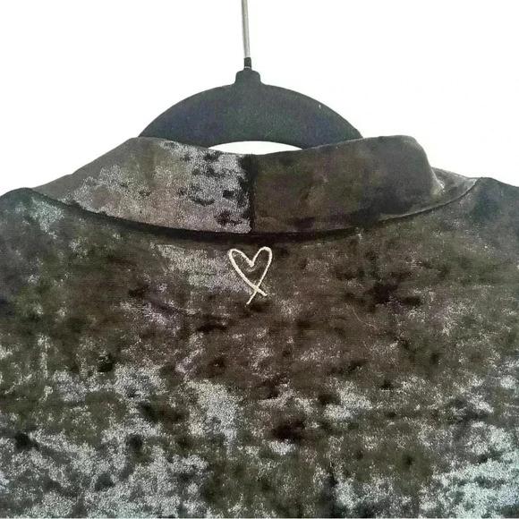 VICTORIA'S SECRET Slinky Black Crushed Velvet Open Front Robe Size Medium Large - Picture 3 of 6